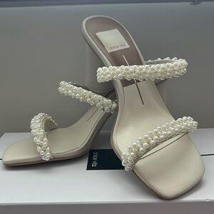 Like new Dolce Vita Pearl block heels